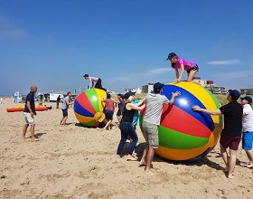 Strandzeskamp Teambuilding aan de Vloedlijn
